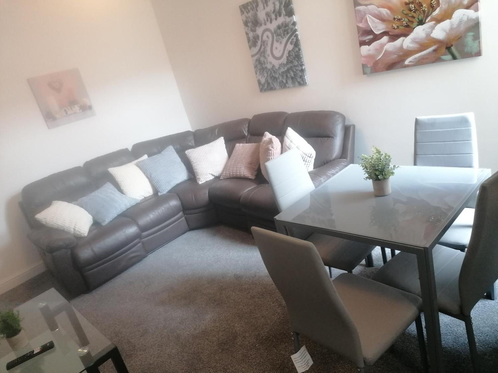 Rossy Home Of Relaxations Stoke-on-Trent Eksteriør bilde