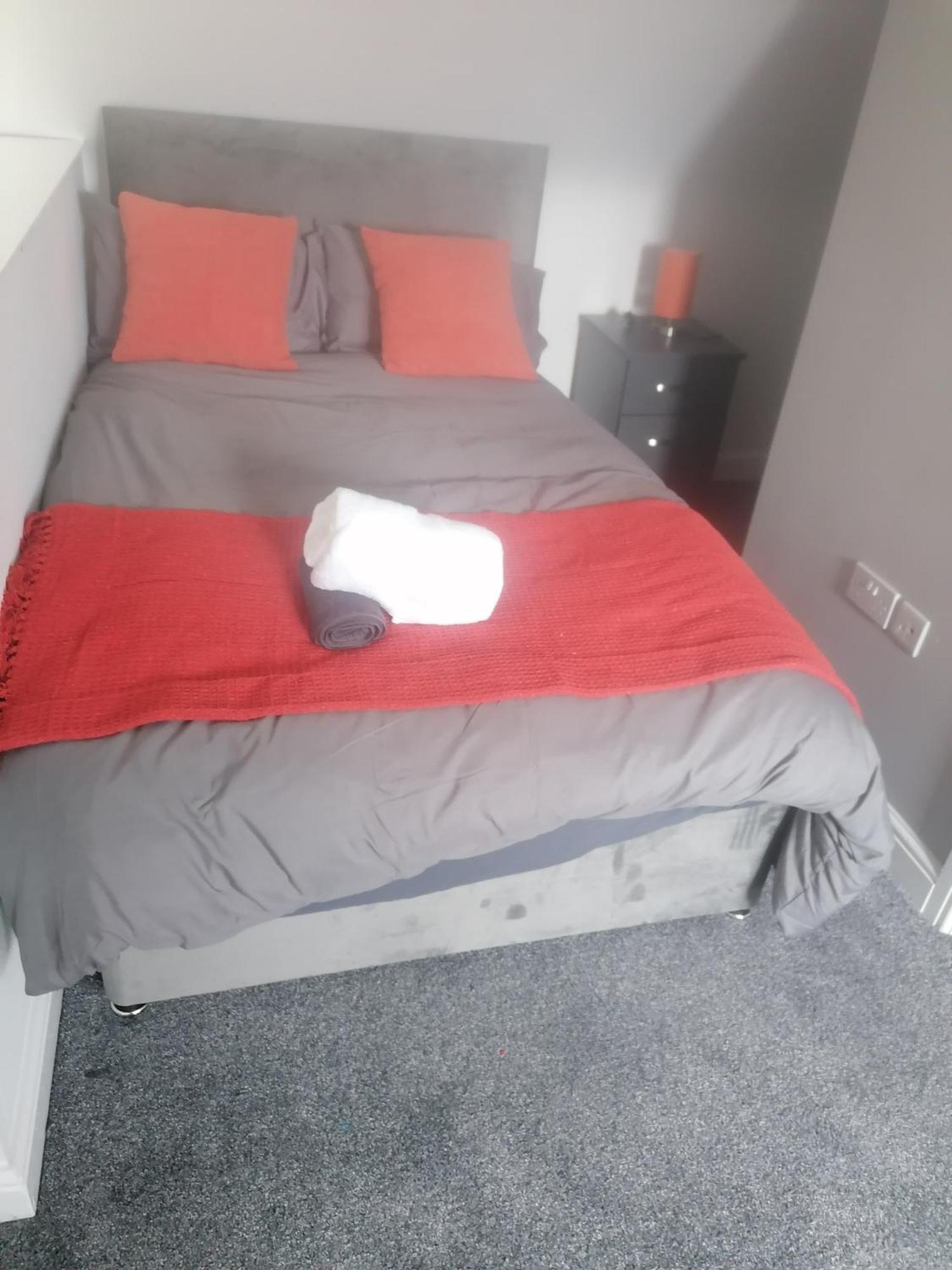 Rossy Home Of Relaxations Stoke-on-Trent Eksteriør bilde