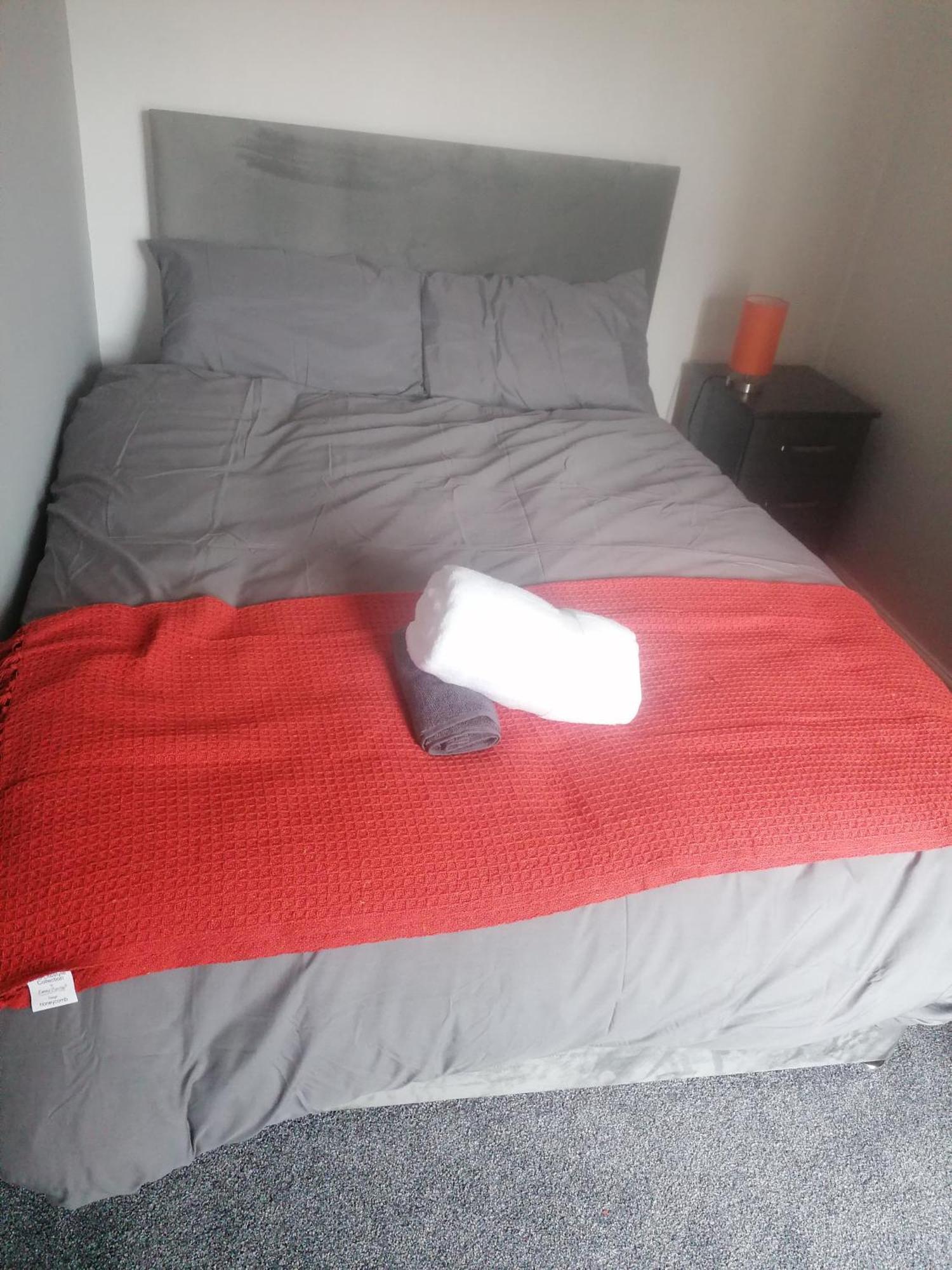Rossy Home Of Relaxations Stoke-on-Trent Eksteriør bilde